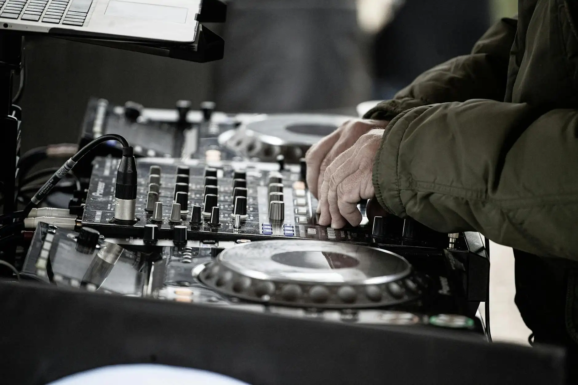 DJ Макс Portfolio 3